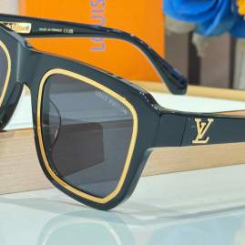 Picture of Louis Vuitton Sunglasses _SKUfw76702848fw